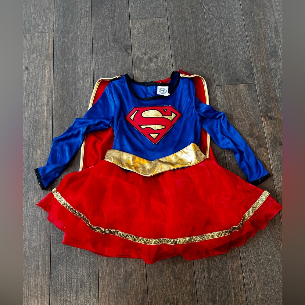 Dc super girl costume size xxs 2/3